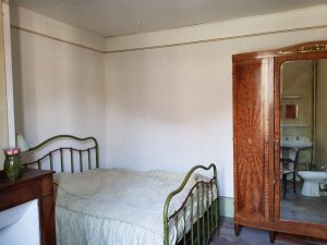 Chambre #4 vue armoire