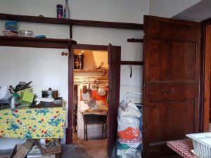Cuisine #2 vue vers mini cave