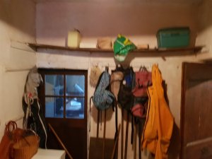 Débarras : porte donnant sur salon #2