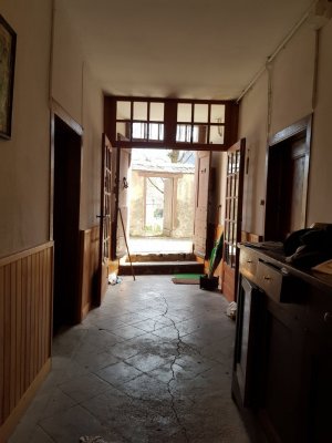 Couloir : vue vers le jardin
